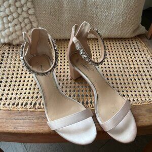 Jewel Badgley Mischka Catalina Open Toe Block Heel